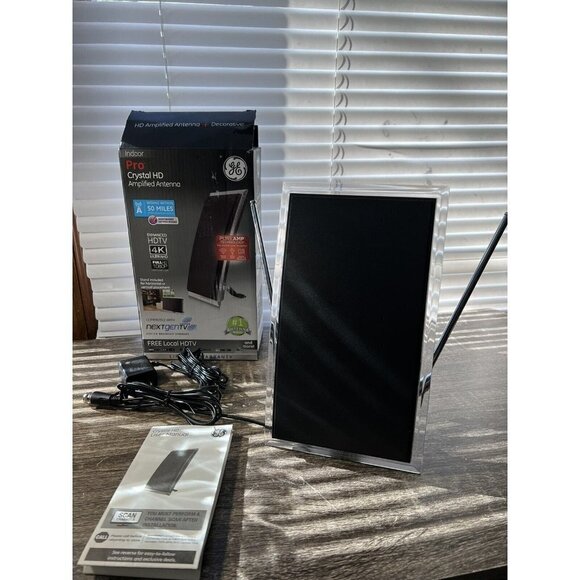 GE 48732 Pro Series Indoor Crystal HD Amplified Antenna,50 mile range,4K-1080P - Picture 2 of 6